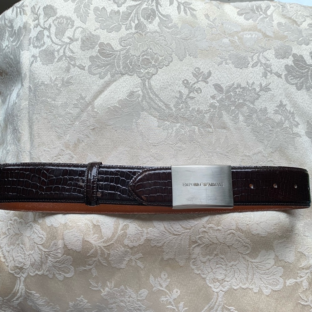 Vintage Emporio Armani brown embossed leather belt with metal logo buckle. - Picture 3 of 10